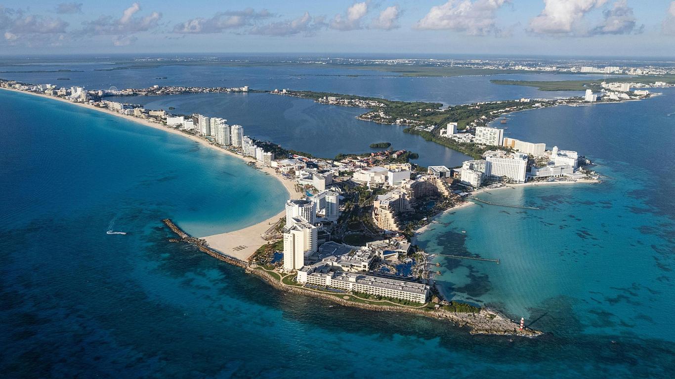 Aloft Cancun