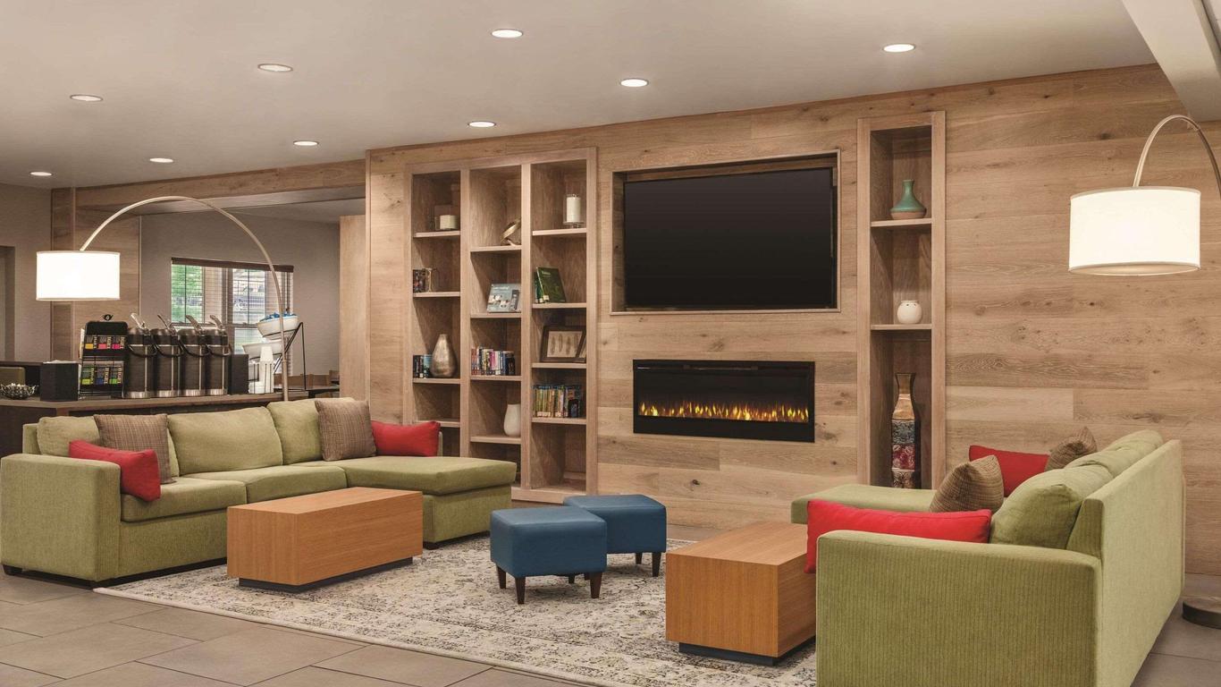 Country Inn & Suites Nashville Airport East
