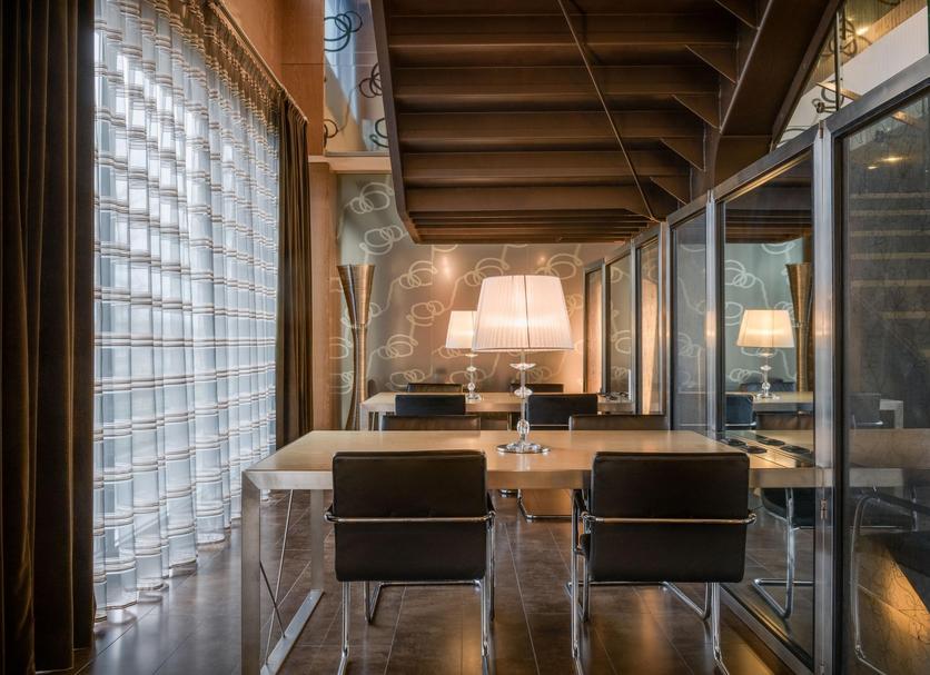 Dining room Photo