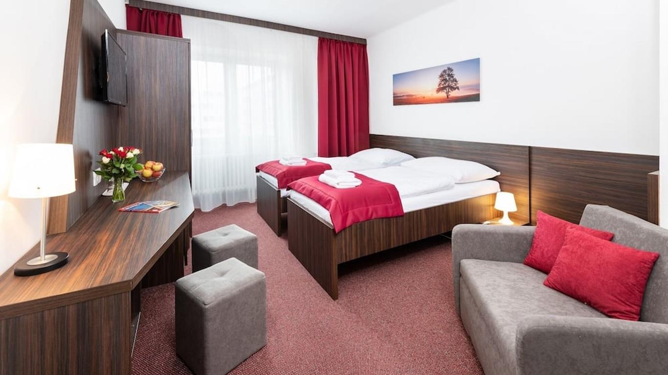 Hotel Plus