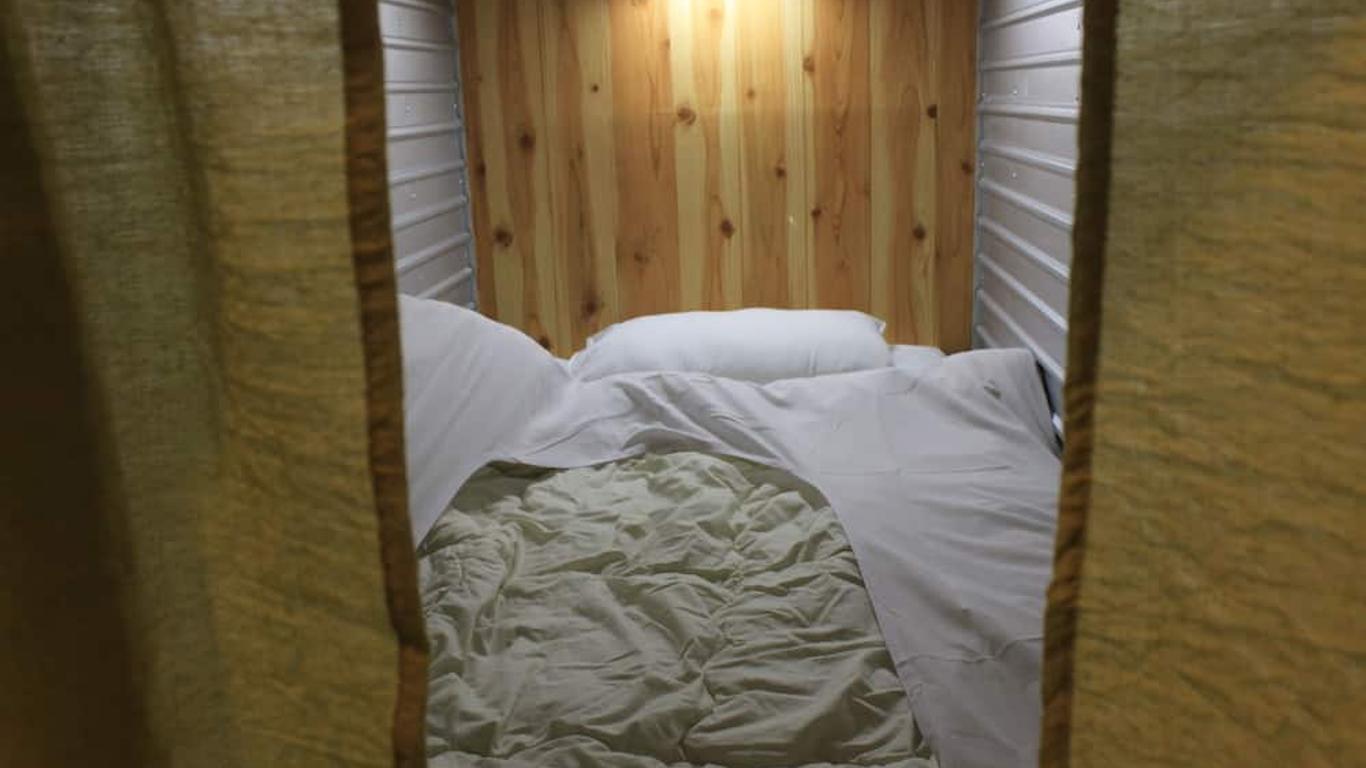 Hostel Azalea