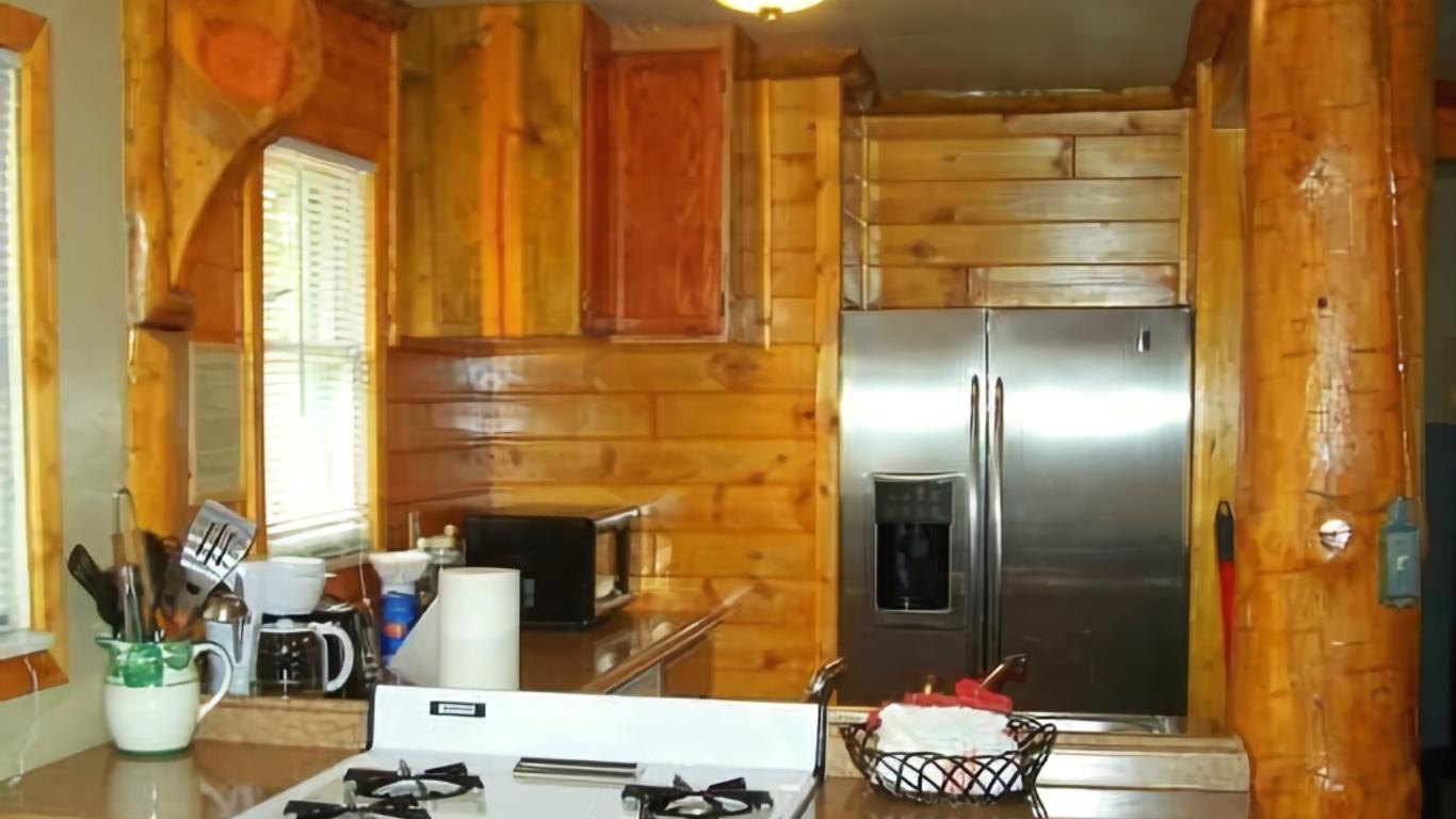 Golden Bear Cottages
