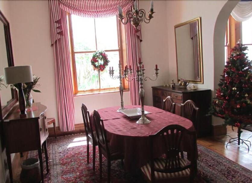 Dining room Photo