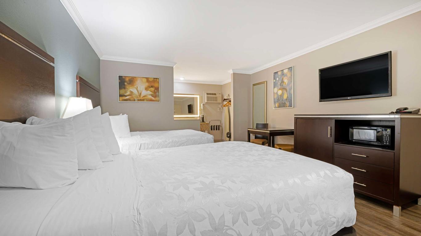 Best Western Courtesy Inn Hotel - Anaheim Resort at the Park