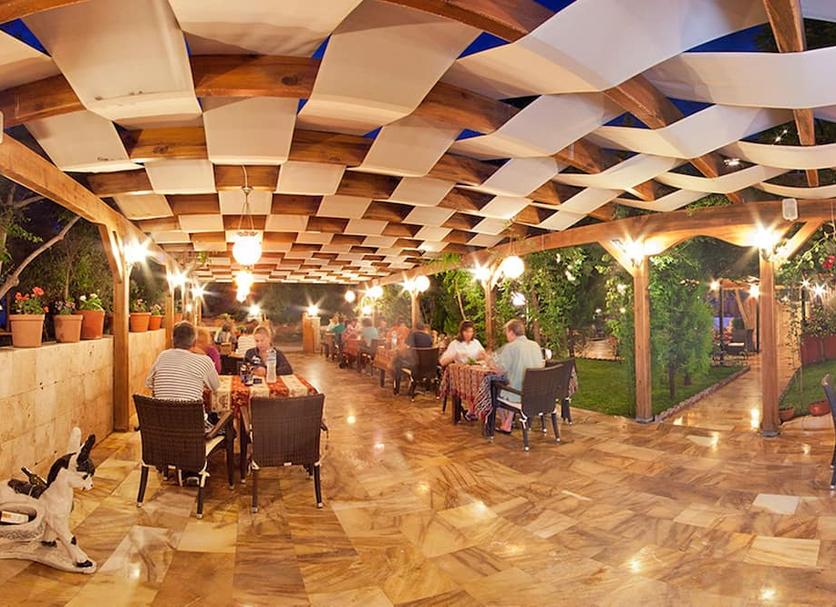 Restaurant Photo