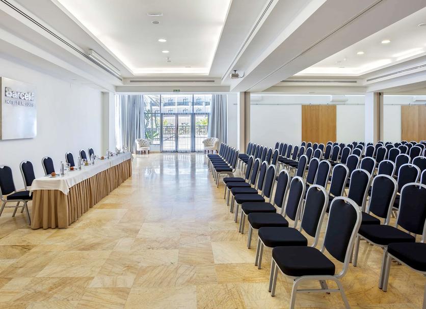 Conference room Photo