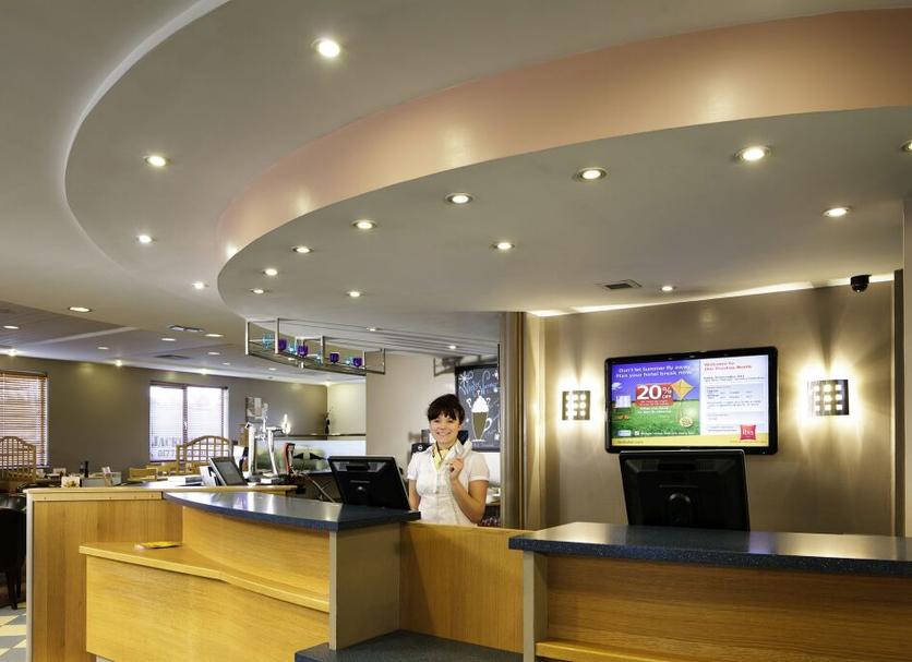Front desk Photo