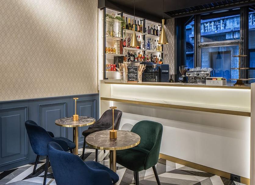 Bar Photo
