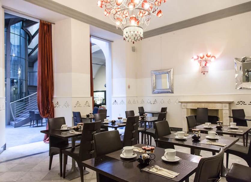 Restaurant Photo