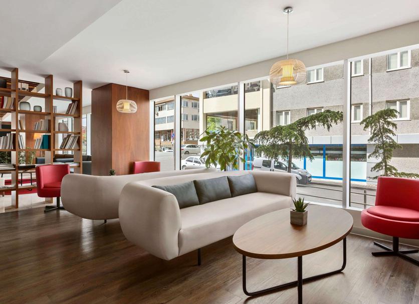 Lounge Photo