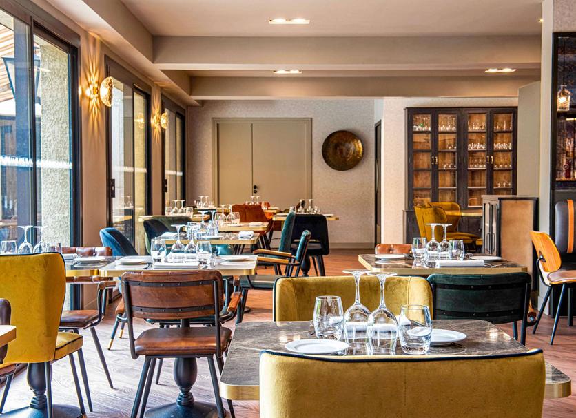 Restaurant Photo