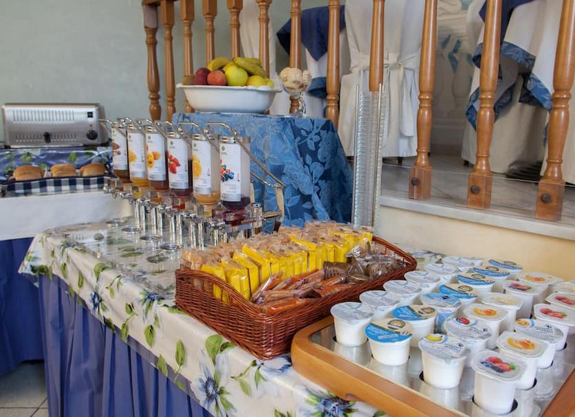 Buffet Photo