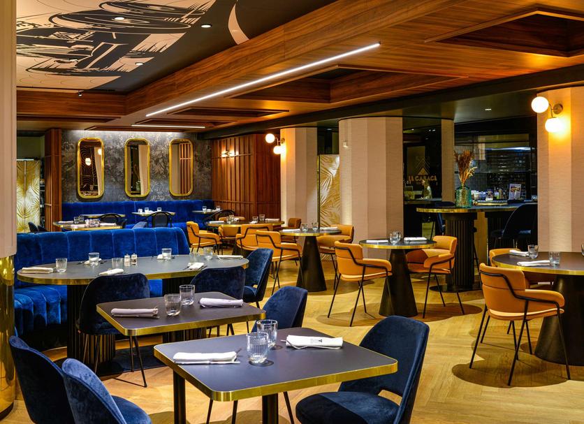Restaurant Photo