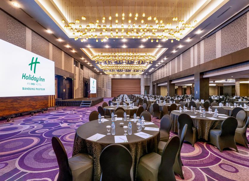 Banquet hall Photo