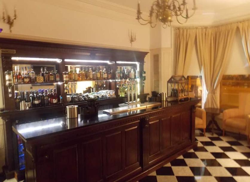 Bar Photo