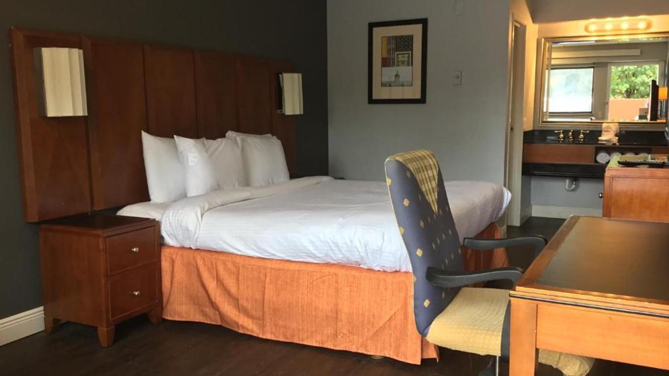 Extend-A-Suites Mobile North