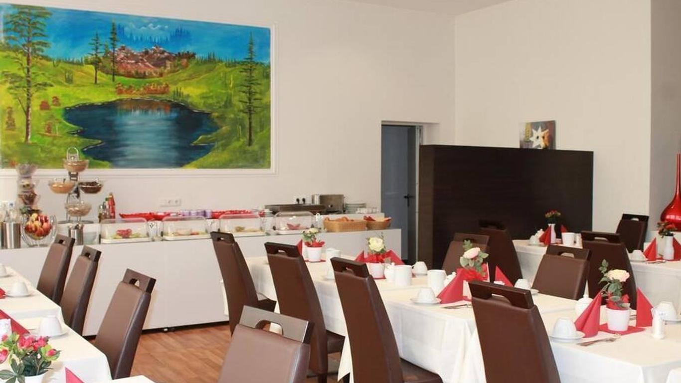 Aariana Hotel