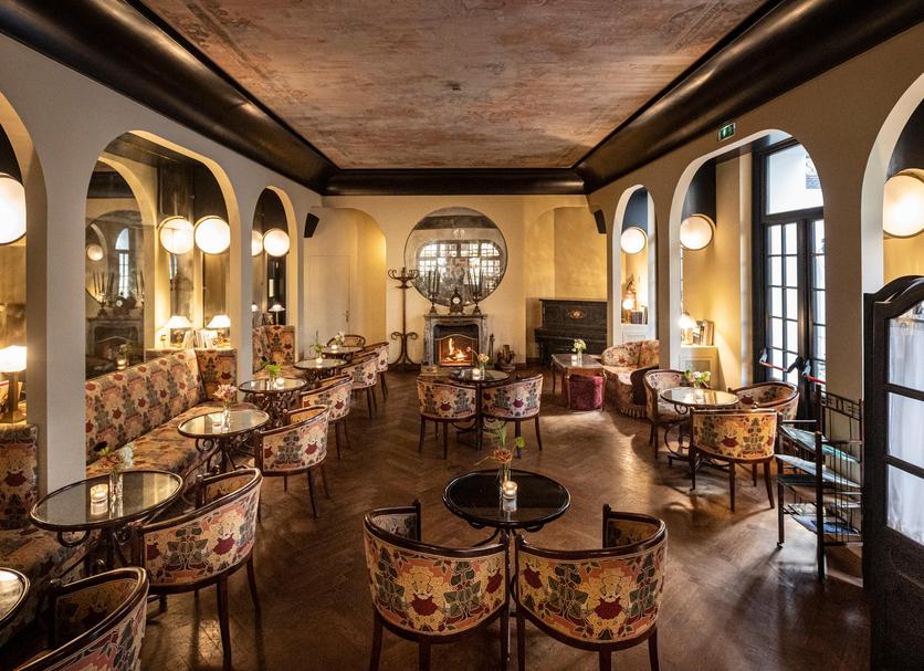 Restaurant Photo
