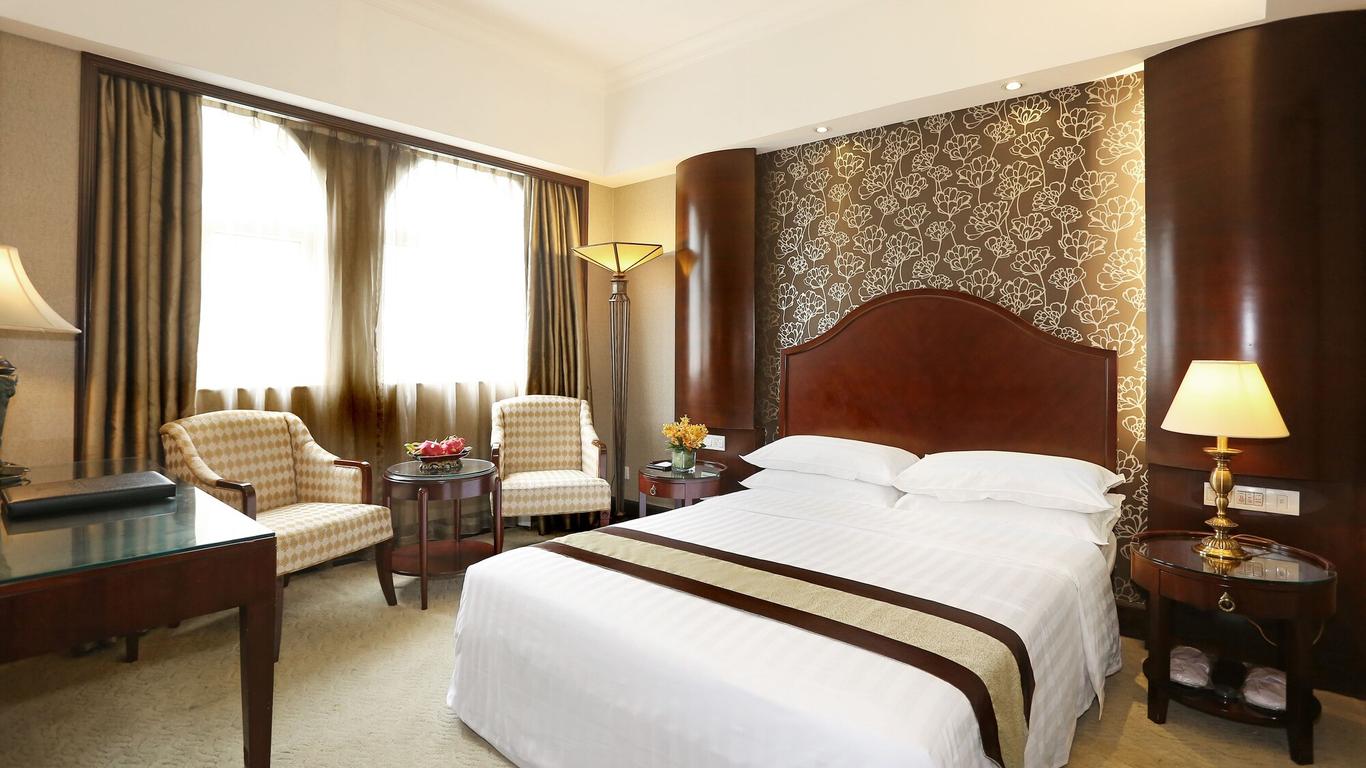 Grand Palace Hotel
