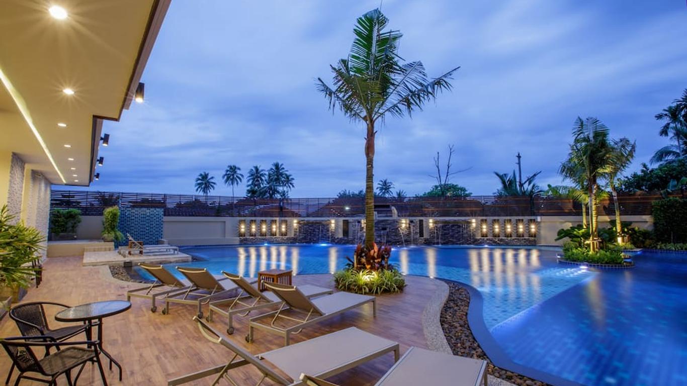 Aqua Resort Phuket