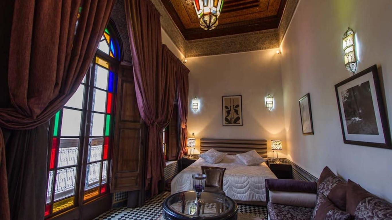 Riad Les Remparts De Fès