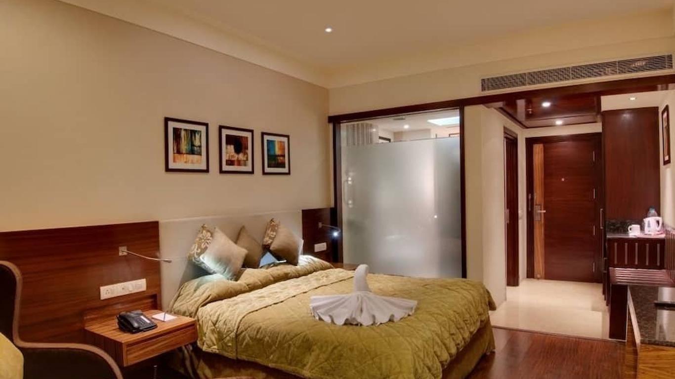 The Golden Palms Hotel - East Delhi