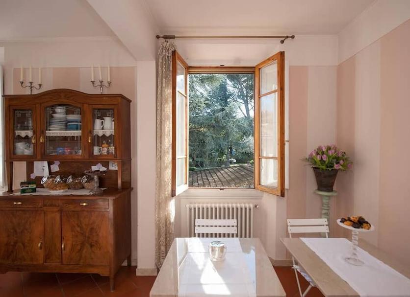 Dining room Photo