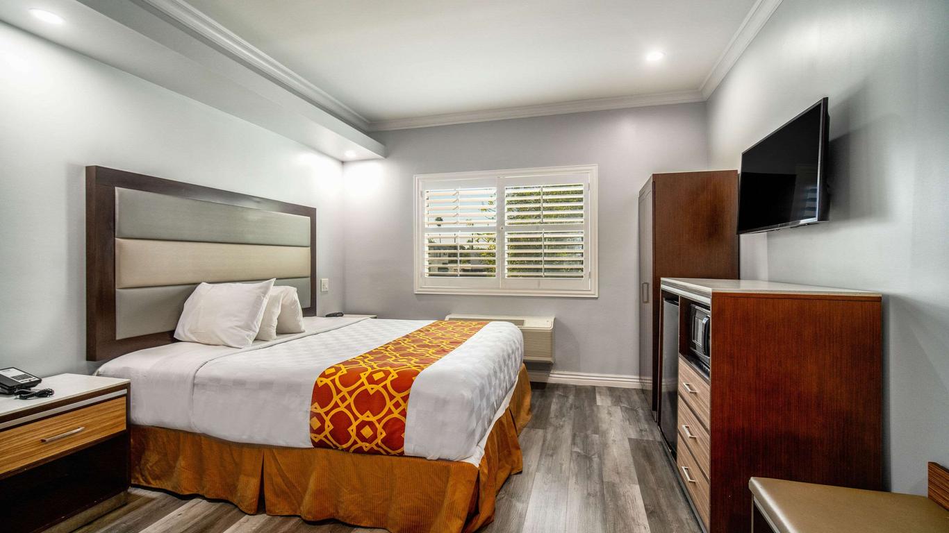 Rodeway Inn & Suites Pasadena