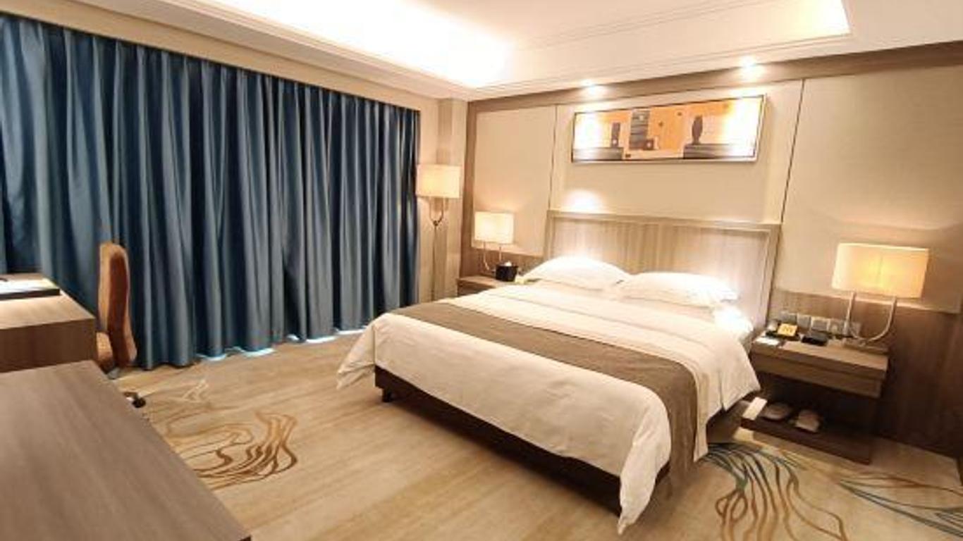 Centenio Kingdom Airport Hotel