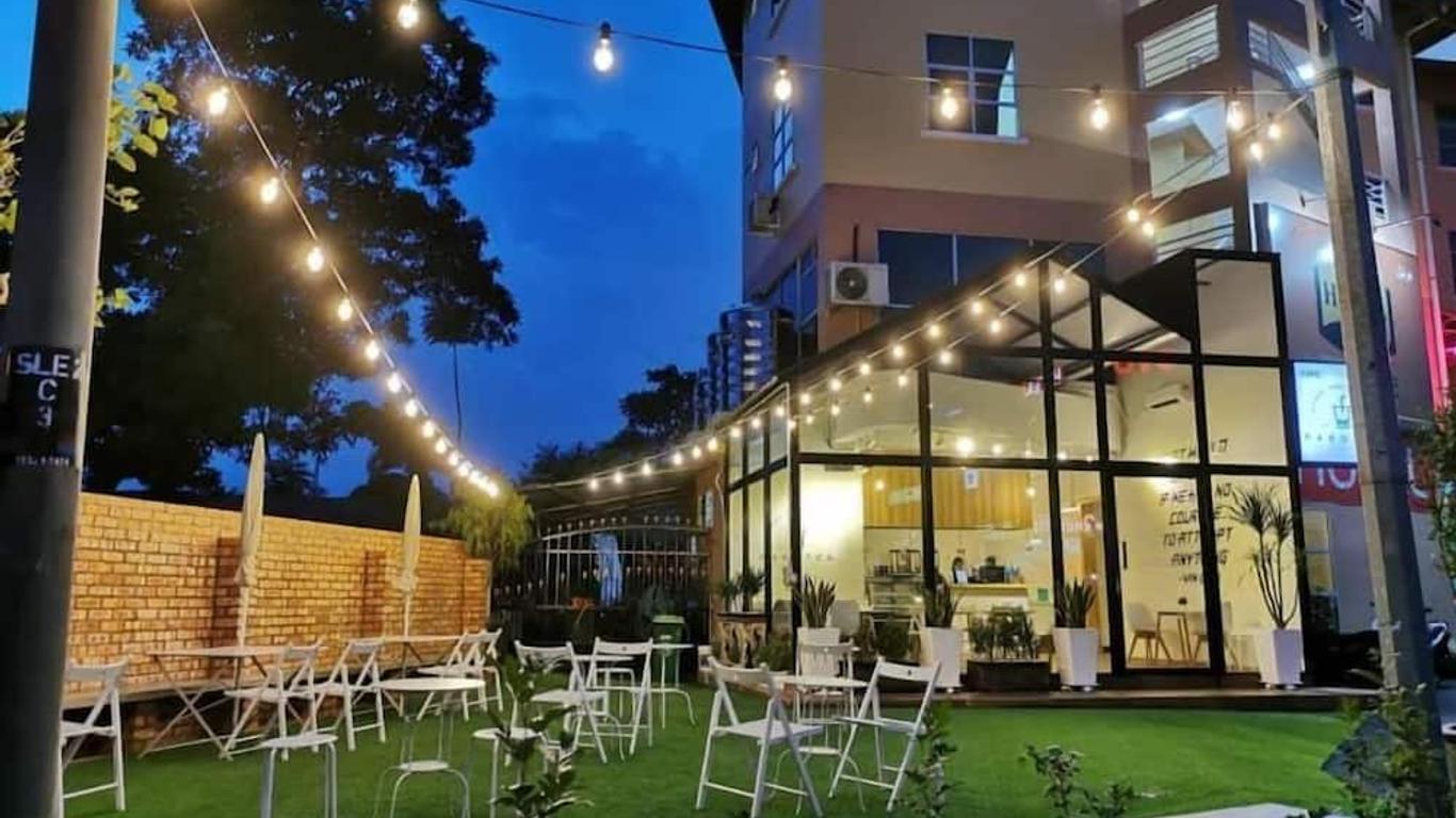 Mass Boutique Hotel