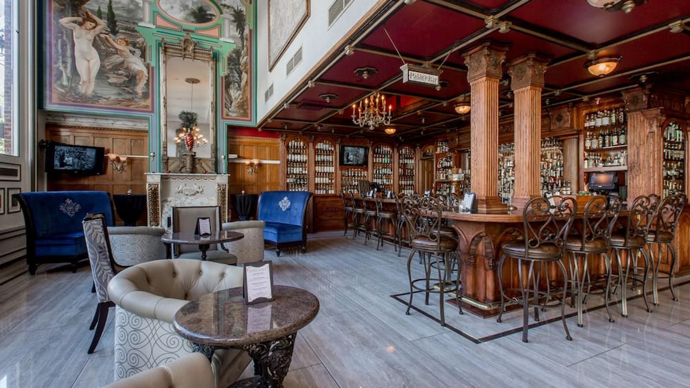 Horton Grand Hotel