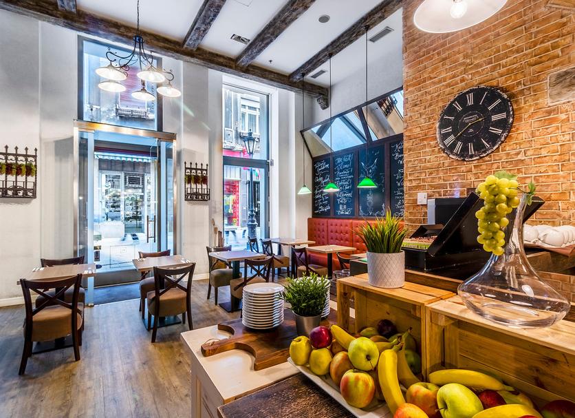 Restaurant Photo