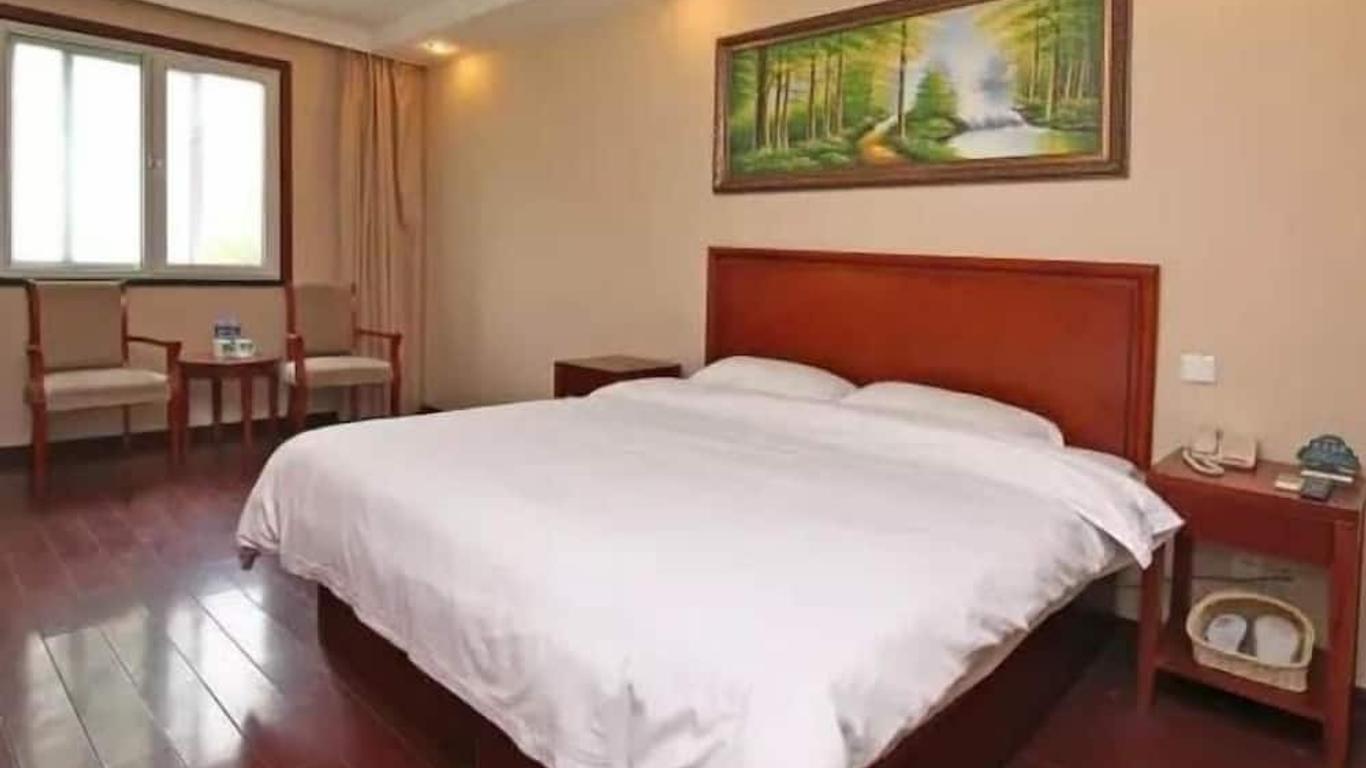 Greentree Inn Shanghai Jiangwan Town Metro Station Changzhong Road Express Hotel