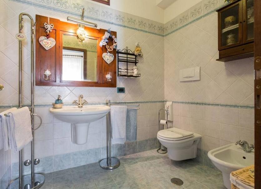 Bathroom Photo