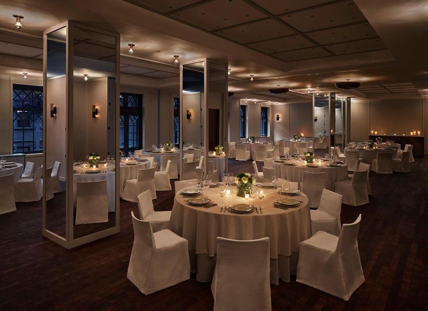 Banquet hall Photo