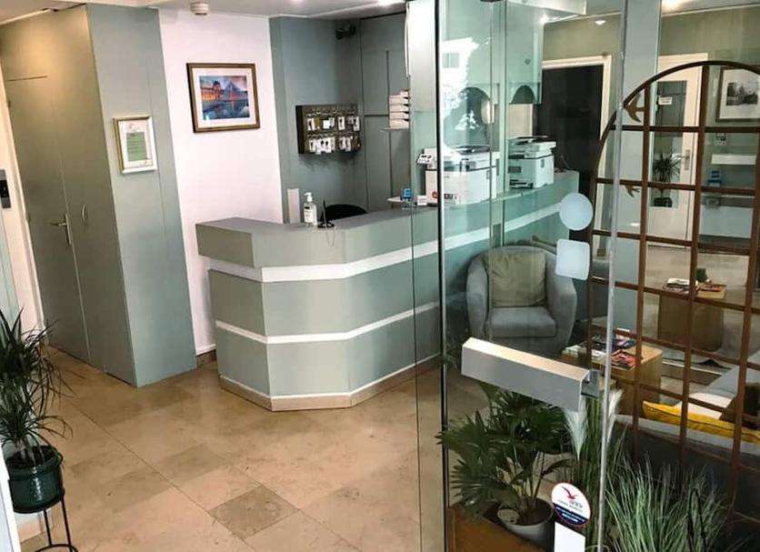 Front desk Photo