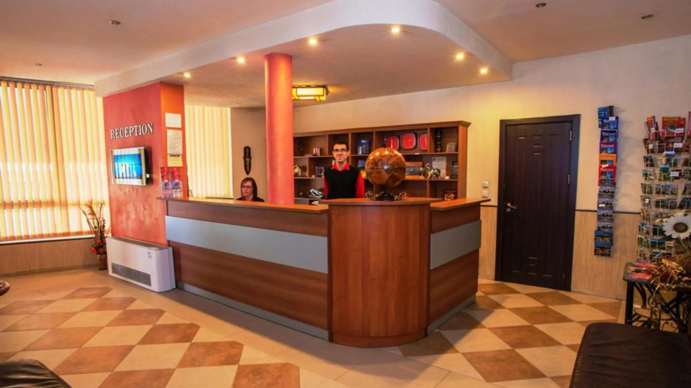 Hotel Akvaya