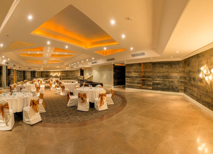 Banquet hall Photo