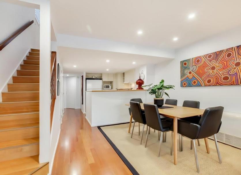 Dining room Photo