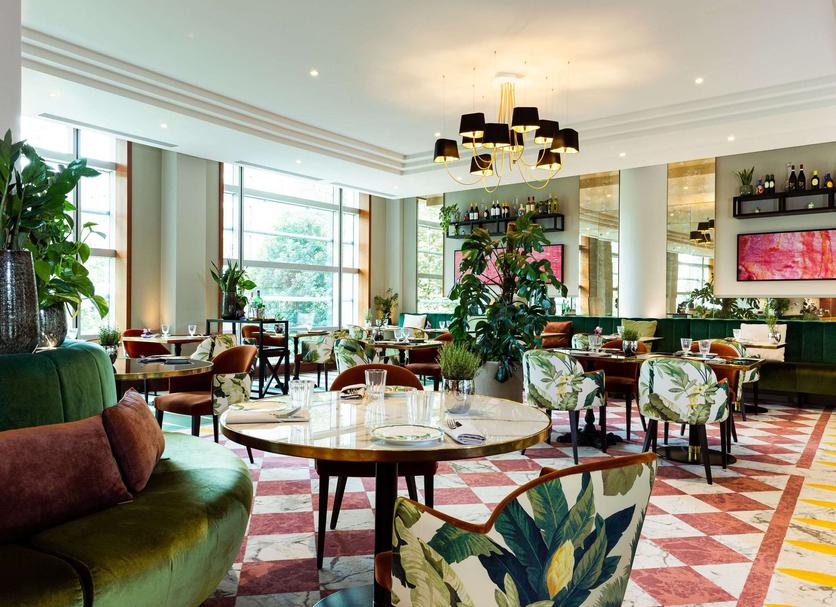 Restaurant Photo