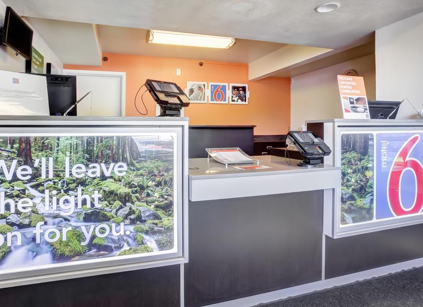 Front desk Photo