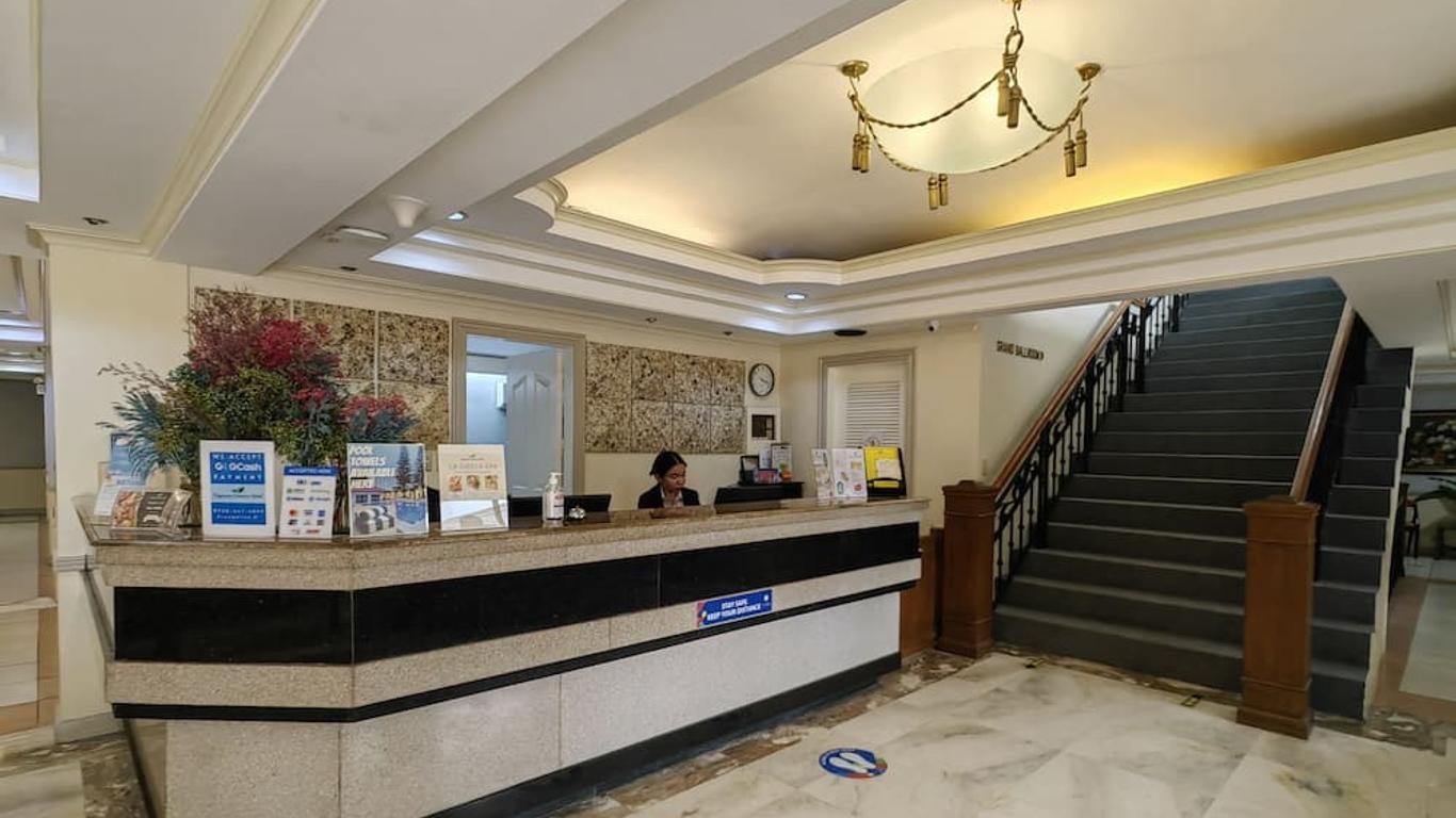 Tagaytay Country Hotel