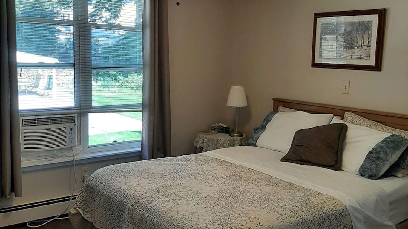 Trillium Bed - Breakfast