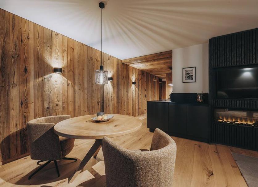 Dining room Photo