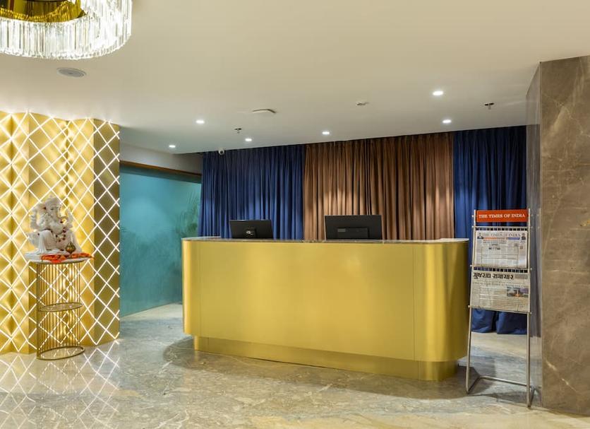 Front desk Photo