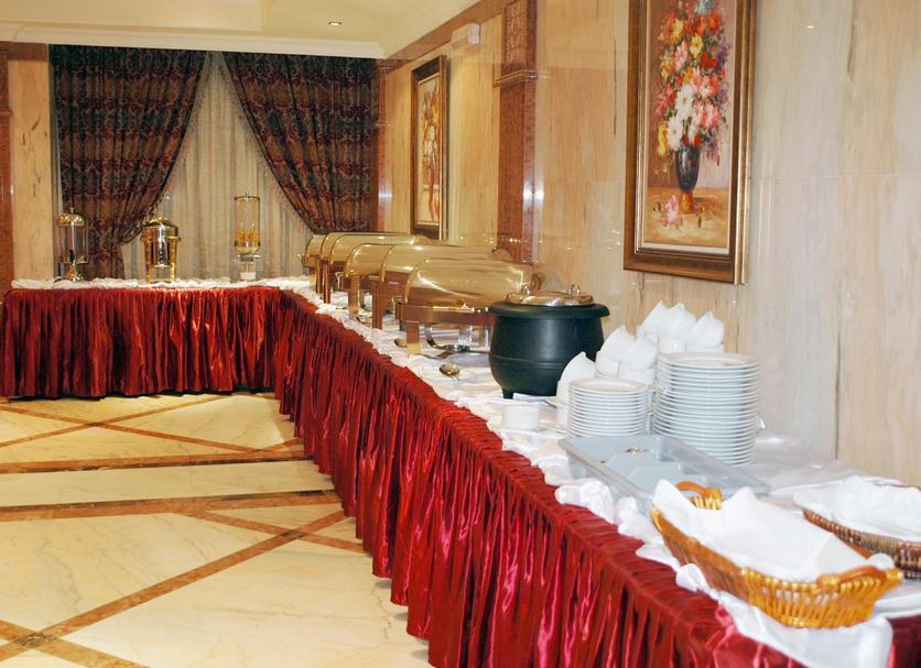 Buffet Photo