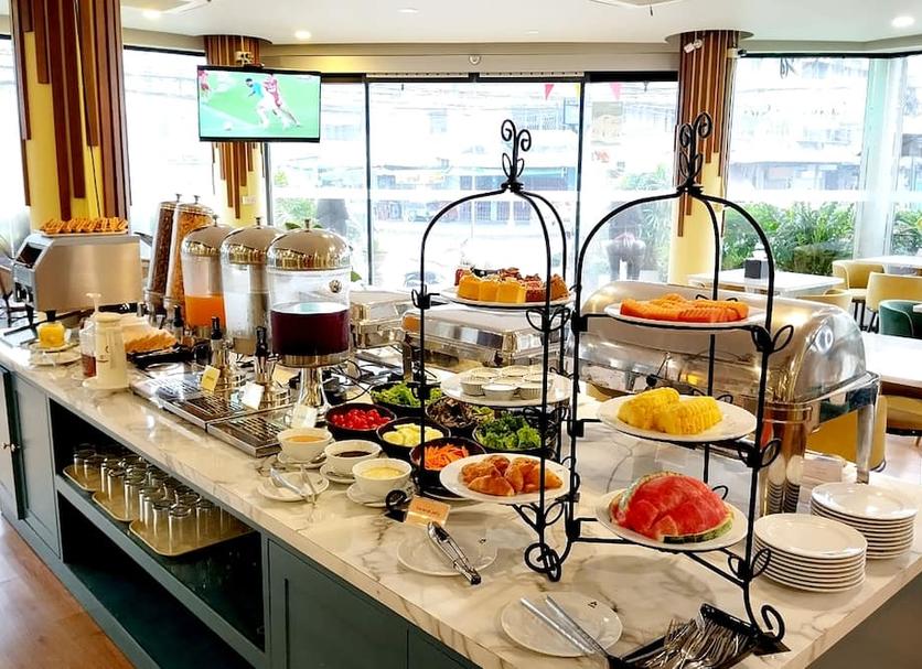 Buffet Photo