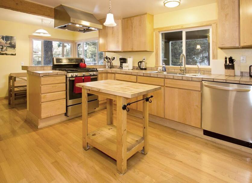 Kitchen Photo