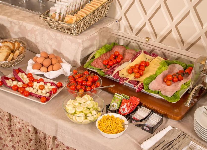 Buffet Photo