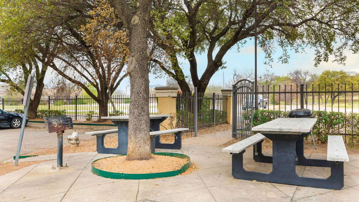 Extended Stay America Suites - Fort Worth - Medical Center